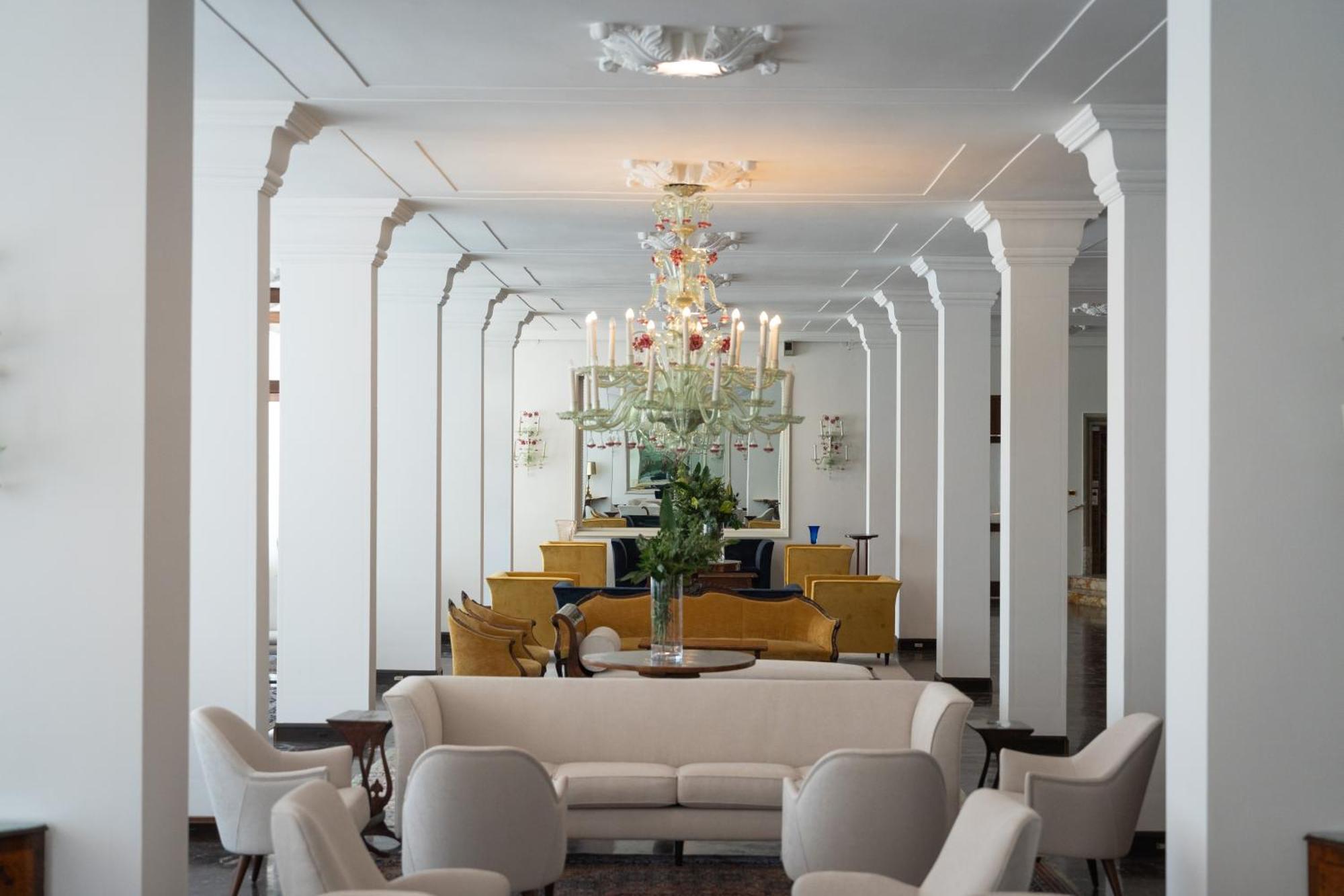 אבנו טרמה Hotel Universal Terme מראה חיצוני תמונה